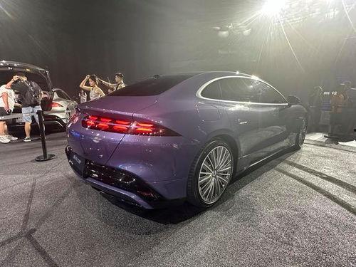 腾势z9三厢版最新爆料,豪华科技,引领未来出行潮流 第1张 腾势z9三厢版最新爆料,豪华科技,引领未来出行潮流 第1张